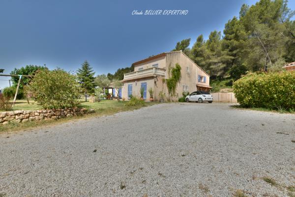 Meyreuil (13590) Maison familiale à MEYREUIL de 223 m2 constituée actuellement de 3 logements sur sa parcelle de 4000 m2