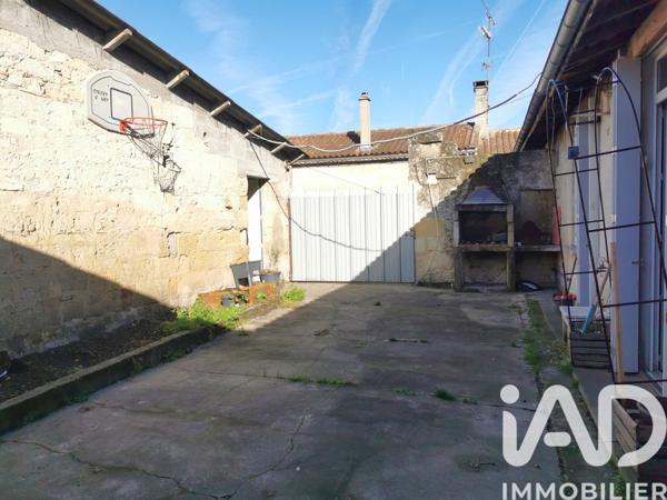 Immeuble à vendre 276 m² Coutras