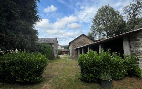 Maison à vendre    7 pièces •  Châteauneuf-la-Forêt