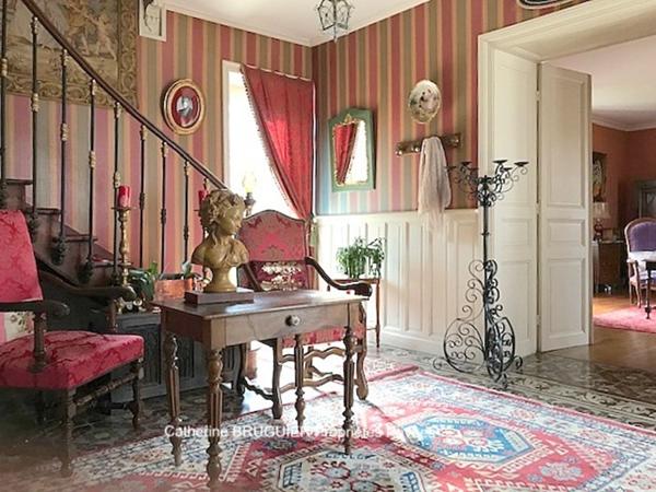 Demeure de prestige 10 pièces 335 m2 dépendances et parc 3735 m2