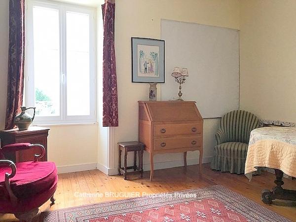 Demeure de prestige 10 pièces 335 m2 dépendances et parc 3735 m2