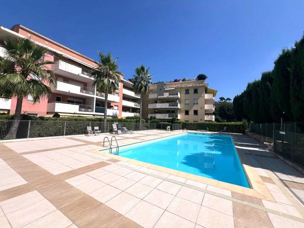 Cagnes Sur Mer Très beau 3 P Rez de Chaussée 78 m2 Terrasse 23 M² Piscine Parking Cave