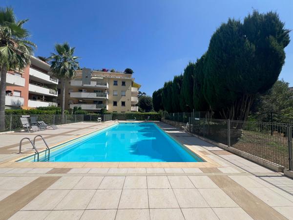 Cagnes Sur Mer Très beau 3 P Rez de Chaussée 78 m2 Terrasse 23 M² Piscine Parking Cave