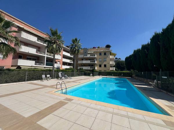 Cagnes Sur Mer Très beau 3 P Rez de Chaussée 78 m2 Terrasse 23 M² Piscine Parking Cave