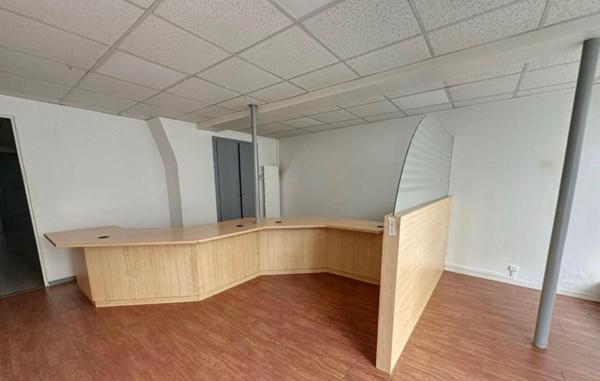 Immeuble en centre ville avec Local loué