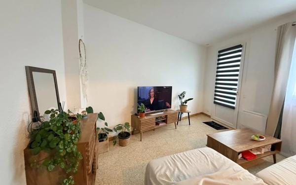 Immeuble à vendre    14 pièces •  Caveirac