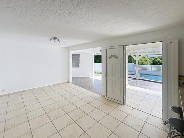 Vente / Maison à Baie-Mahault (97122)