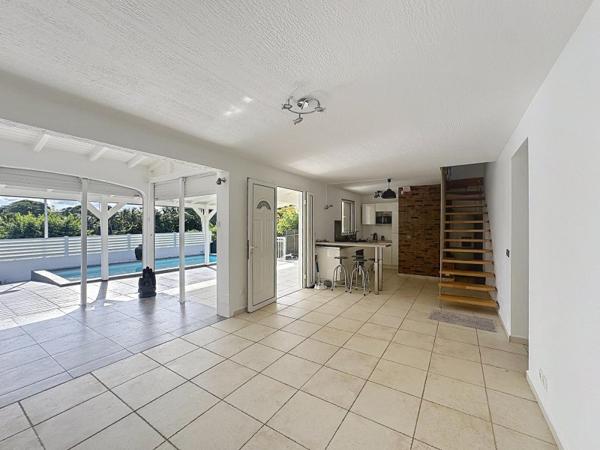 Vente / Maison à Baie-Mahault (97122)