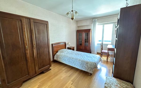 Appartement à vendre    3 pièces • 76 m2 Rennes