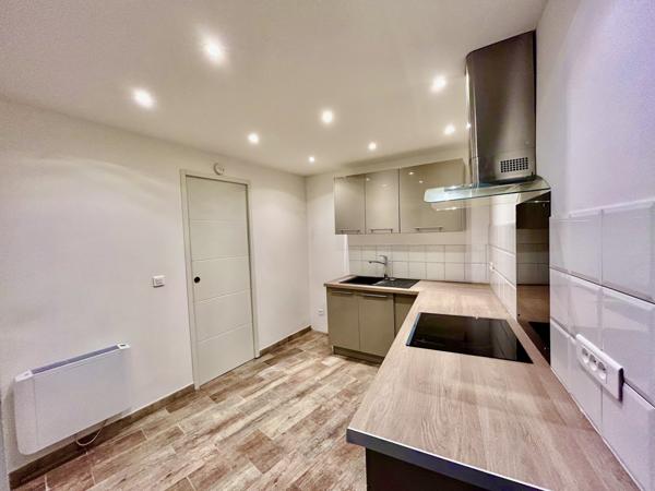 maison de village, calme lumineuse, traversante