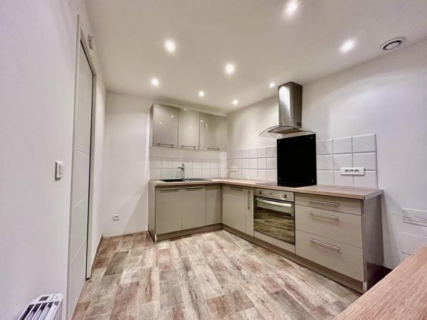 maison de village, calme lumineuse, traversante