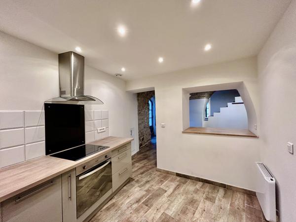 maison de village, calme lumineuse, traversante