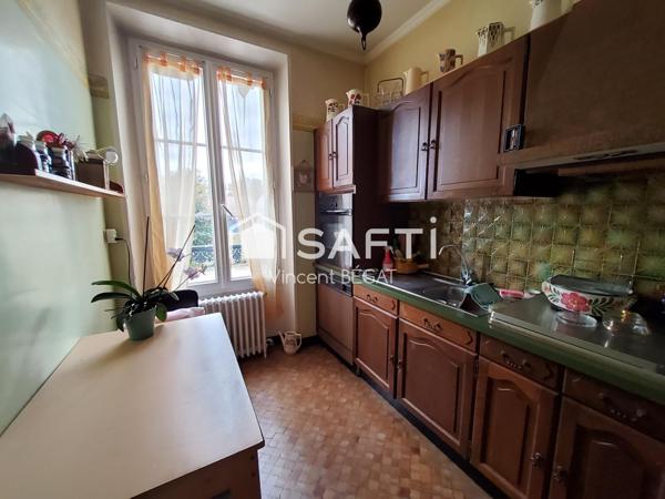 Gare à pied maison ancienne 5 chambres jardin