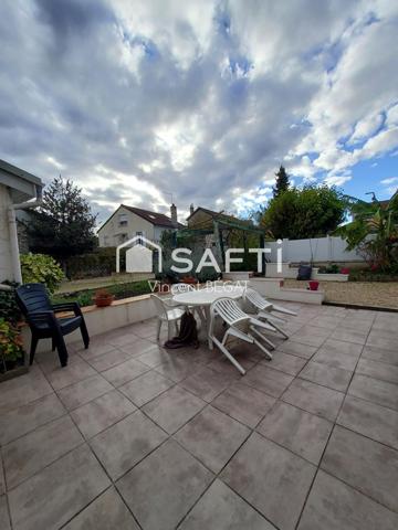 Gare à pied maison ancienne 5 chambres jardin