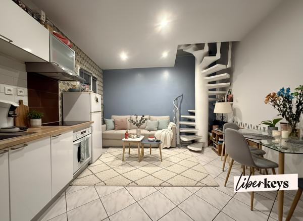 NIMES- ECUSSON- Maison de ville 