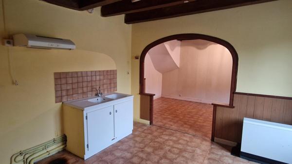 Maison divisée en 2 appartements