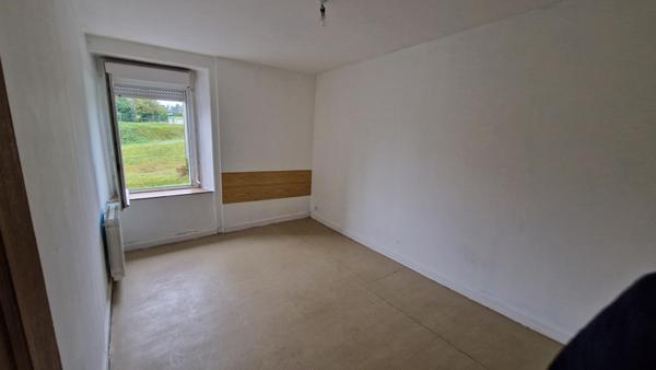 Maison divisée en 2 appartements