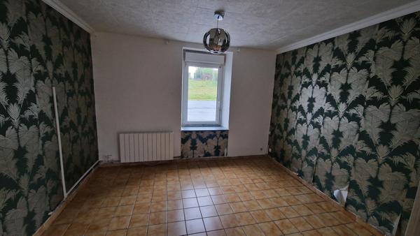 Maison divisée en 2 appartements