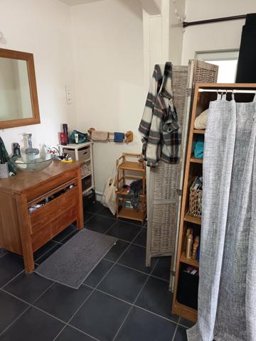 PISCINE ET GRANDE PROPRIETE PLAIN PIED SIMILAIRE A UN LOFT