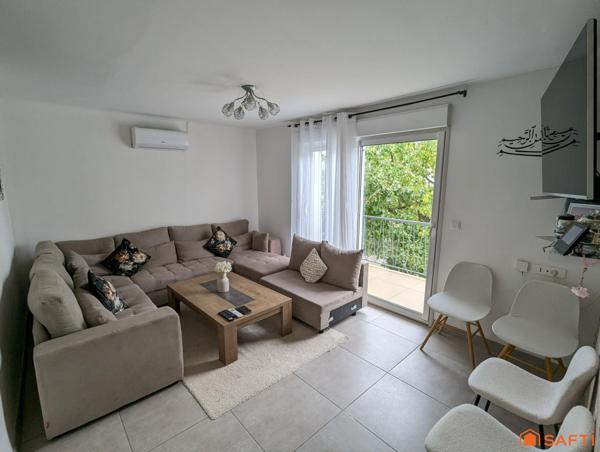 maison de 143 m² avec piscine et appartement indépendant