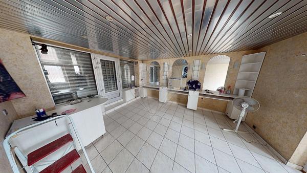 Local d’activité  en vente - République