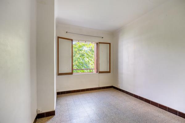13007 - Appartement T3 traversant avec balcon – Avenue Pasteur 13007