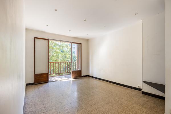 13007 - Appartement T3 traversant avec balcon – Avenue Pasteur 13007