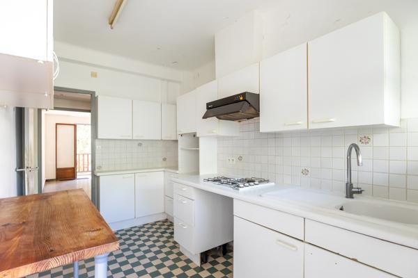13007 - Appartement T3 traversant avec balcon – Avenue Pasteur 13007