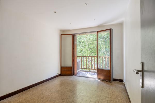 13007 - Appartement T3 traversant avec balcon – Avenue Pasteur 13007