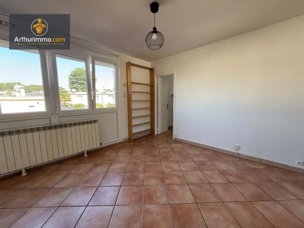 Location                                                      Appartement
                        
                     2 pièces                      36 m2                     à Montsoult