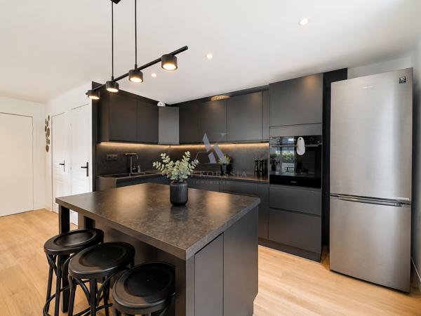 Villeurbanne limite Lyon 6e – T4 87 m², 3 chambres avec balcon