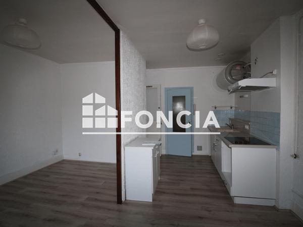 Location Appartement 2 pièces 46.28 m² - 10 BIS RUE LAZARE CARNOT Voiron 38500