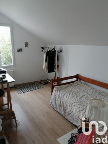 Maison traditionnelle 5 pièces de 175 m² à Chelles (77500)