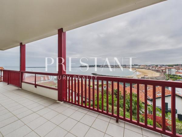 Appartement avec terrasse et vue panoramique sur la baie, CIBOURE