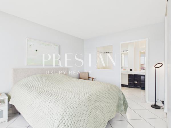Appartement avec terrasse et vue panoramique sur la baie, CIBOURE