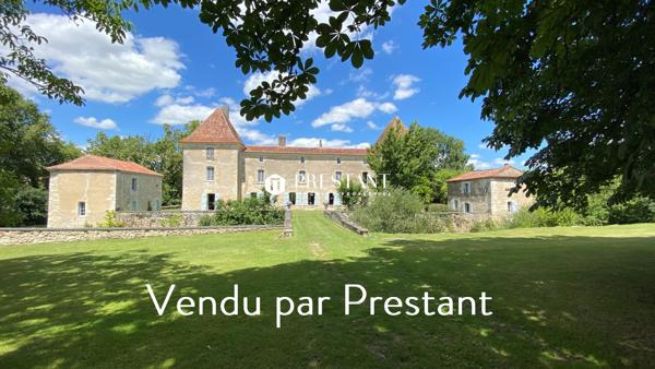 45 minutes de Bergerac – 1h30 de Bordeaux – Superbe château 17e en Périgord Vert., RIBERAC