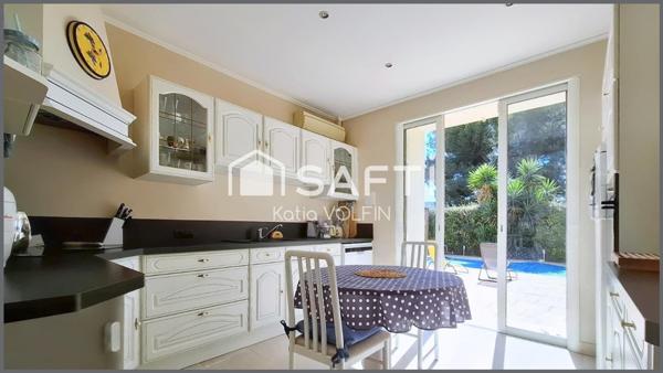 Aubagne 165m2 sur terrain plat de 1380m2 avec piscine