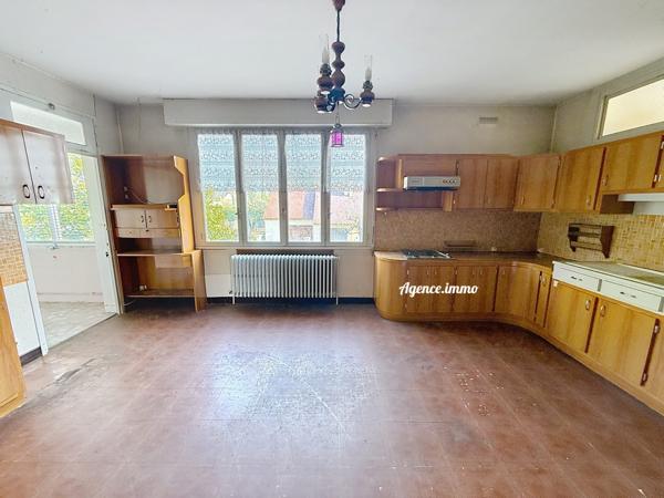 À vendre - Maison, 5 pièces située à Nazelles-Négron (37530)