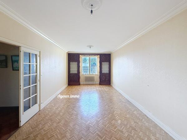 À vendre - Maison, 5 pièces située à Nazelles-Négron (37530)