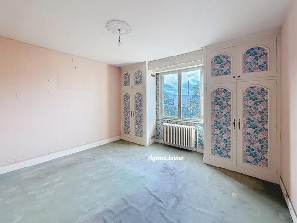 À vendre - Maison, 5 pièces située à Nazelles-Négron (37530)