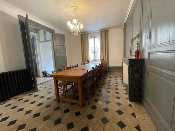 Maison de Maitre à vendre 9 pièces CHATEAU RENAULT (37)