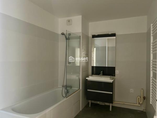 Location Appartement 3 pièces 67.58 m² - Versailles 78000