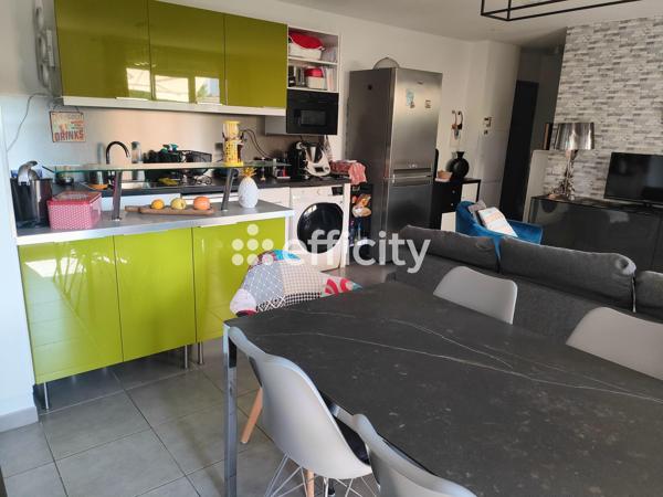 Appartement
         3 pièces
        - 57 m² Exclusivité 259 000 € *