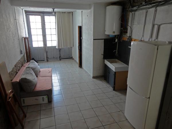 Dpt Pyrénées Orientales (66), à vendre LATOUR DE FRANCE Maison P4 de 83.5 m², cour arrière