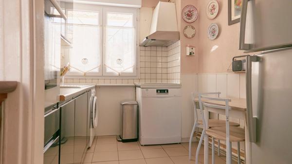 Appartement T3 lumineux avec 2 points d'eau et 2 places de parking