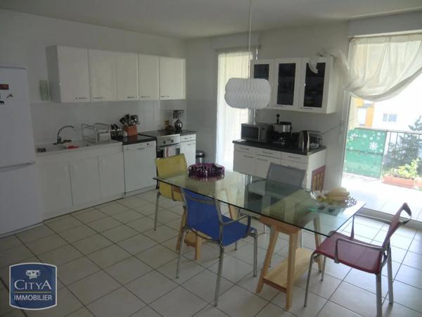 Appartement à louer 4 pièces 83.25m²