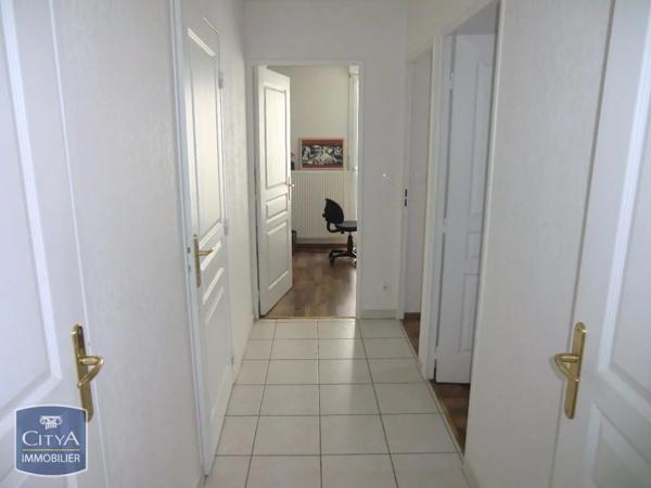 Appartement à louer 4 pièces 83.25m²