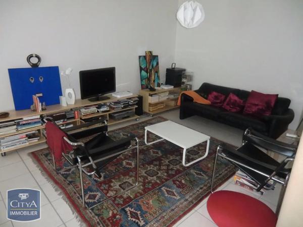 Appartement à louer 4 pièces 83.25m²