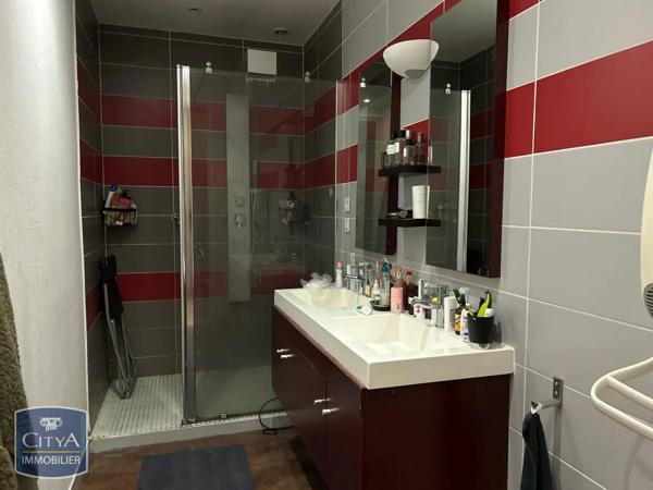 Appartement à louer 3 pièces 81.57m² Saint-Étienne (42000)