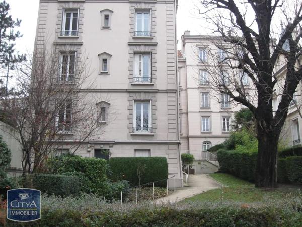 Appartement à louer 3 pièces 81.57m² Saint-Étienne (42000)